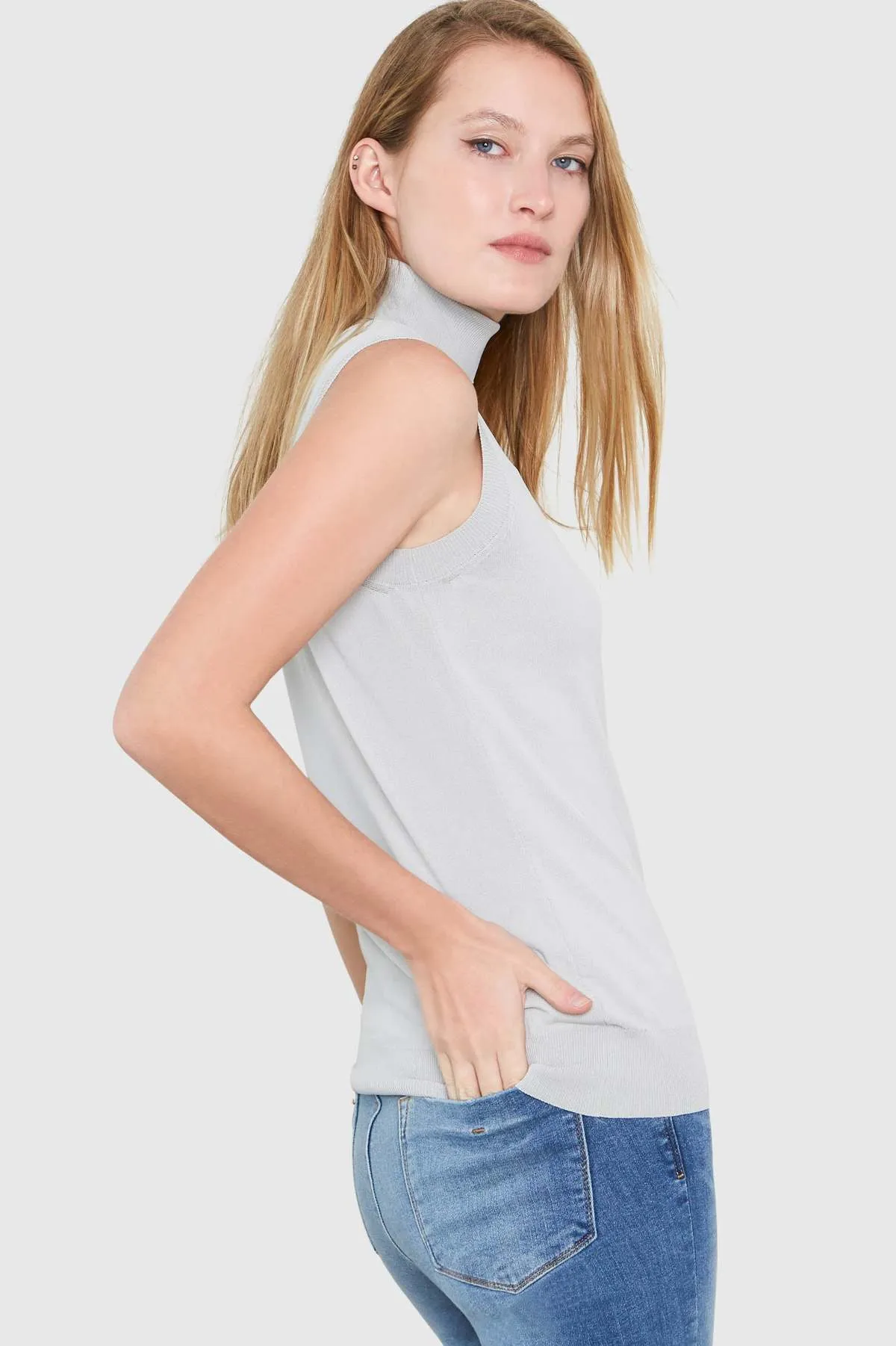 HEPBURN SLEEVELESS VISCOSE SWEATER - SMOKE